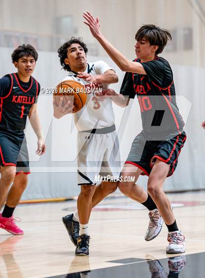 Thumbnail 3 in FR: Katella @ Segerstrom photogallery.