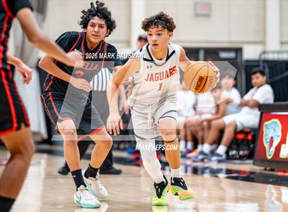 Thumbnail 1 in FR: Katella @ Segerstrom photogallery.