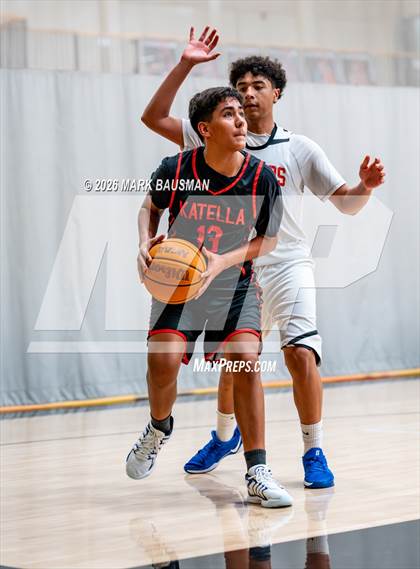 Thumbnail 3 in FR: Katella @ Segerstrom photogallery.