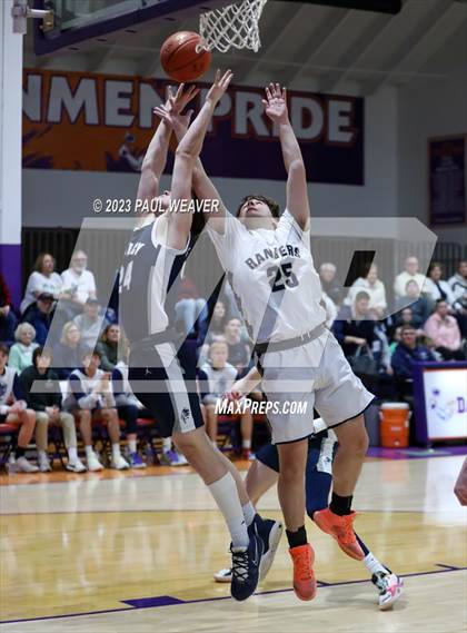 Thumbnail 2 in Muncy vs. Northwest Area (PIAA District IV 2A Semi-final) photogallery.