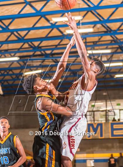 Thumbnail 1 in Liberty vs. Grant photogallery.
