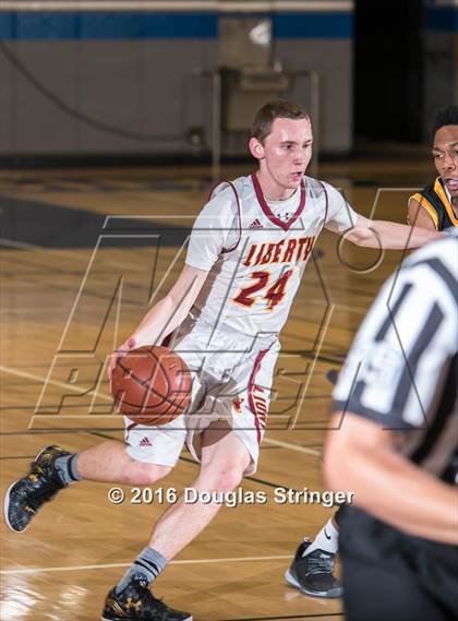 Thumbnail 2 in Liberty vs. Grant photogallery.