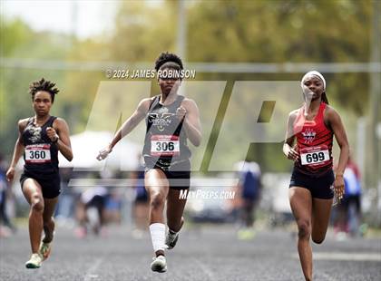 Thumbnail 1 in Lewis James Invitational (100 Meter Final) photogallery.