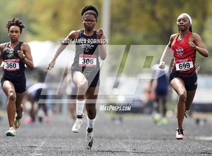 Thumbnail 3 in Lewis James Invitational (100 Meter Final) photogallery.