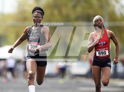 Thumbnail 2 in Lewis James Invitational (100 Meter Final) photogallery.