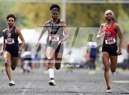 Thumbnail 1 in Lewis James Invitational (100 Meter Final) photogallery.