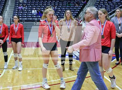 Thumbnail 2 in Columbus vs. Gunter (UIL 3A Volleyball Semifinal Medal Ceremony) photogallery.