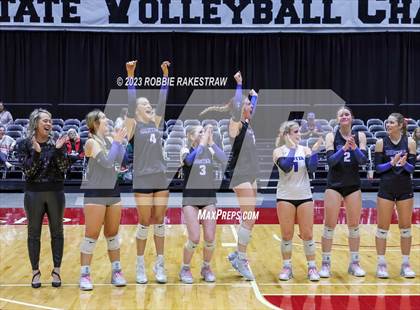Thumbnail 1 in Columbus vs. Gunter (UIL 3A Volleyball Semifinal Medal Ceremony) photogallery.