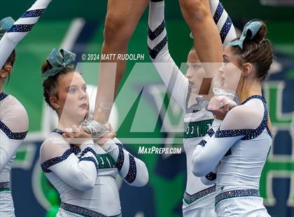 Thumbnail 2 in Creekview (Creekview Classic) photogallery.