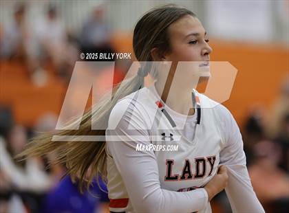 Thumbnail 1 in Grand Saline vs Yantis photogallery.