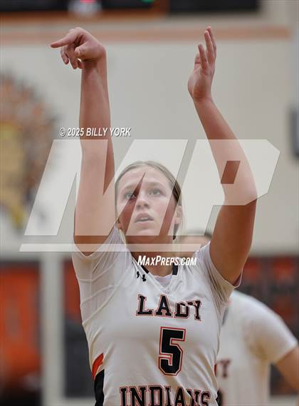 Thumbnail 2 in Grand Saline vs Yantis photogallery.