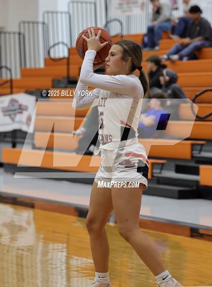 Thumbnail 3 in Grand Saline vs Yantis photogallery.