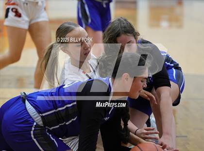 Thumbnail 1 in Grand Saline vs Yantis photogallery.