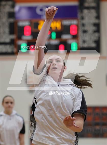Thumbnail 3 in Grand Saline vs Yantis photogallery.