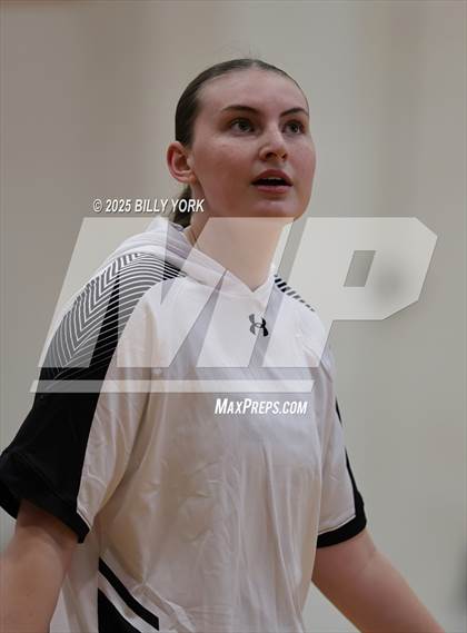 Thumbnail 1 in Grand Saline vs Yantis photogallery.