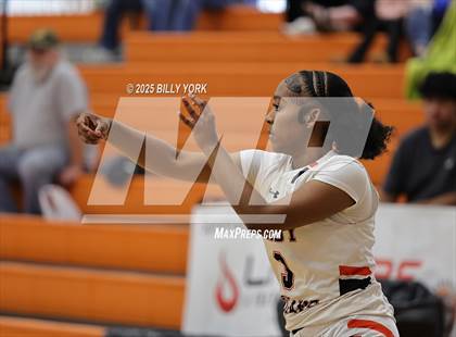 Thumbnail 2 in Grand Saline vs Yantis photogallery.