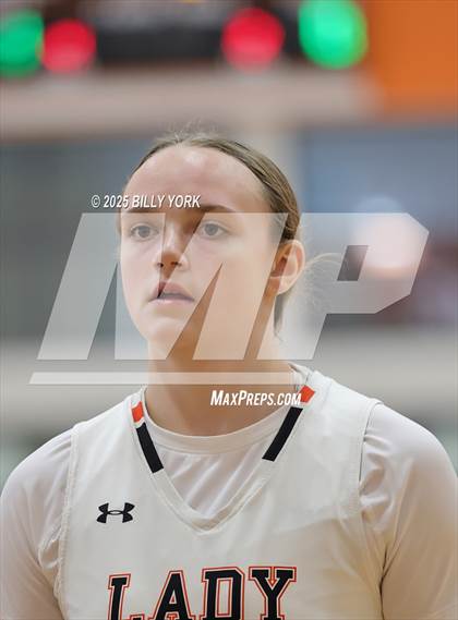 Thumbnail 1 in Grand Saline vs Yantis photogallery.