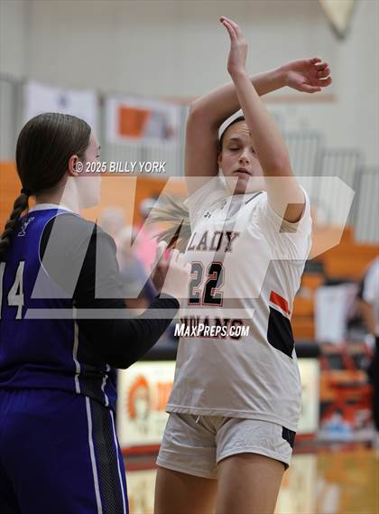Thumbnail 3 in Grand Saline vs Yantis photogallery.