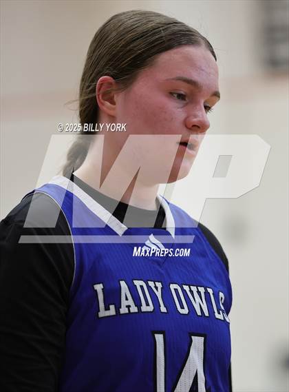 Thumbnail 1 in Grand Saline vs Yantis photogallery.