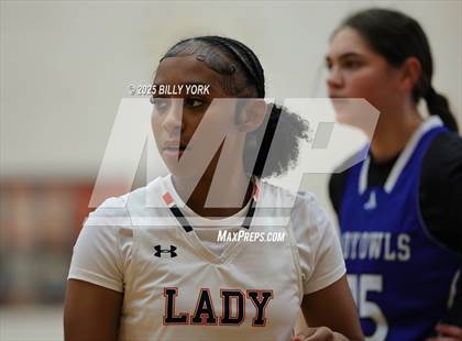 Thumbnail 1 in Grand Saline vs Yantis photogallery.