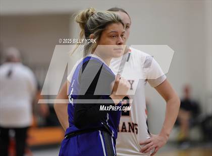 Thumbnail 3 in Grand Saline vs Yantis photogallery.