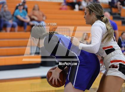 Thumbnail 3 in Grand Saline vs Yantis photogallery.