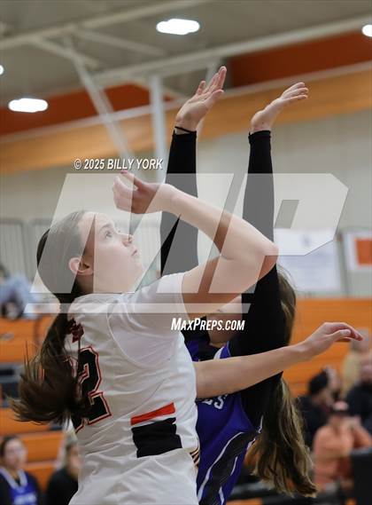 Thumbnail 1 in Grand Saline vs Yantis photogallery.