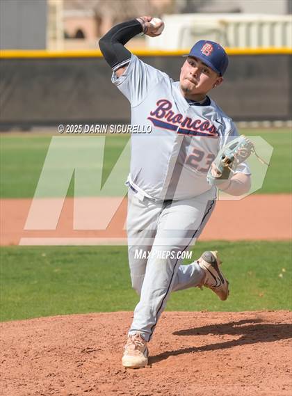 Thumbnail 1 in Warren vs. Poston Butte (Pinon/Huffman Memorial Invitational) photogallery.