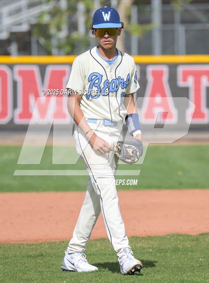 Thumbnail 2 in Warren vs. Poston Butte (Pinon/Huffman Memorial Invitational) photogallery.