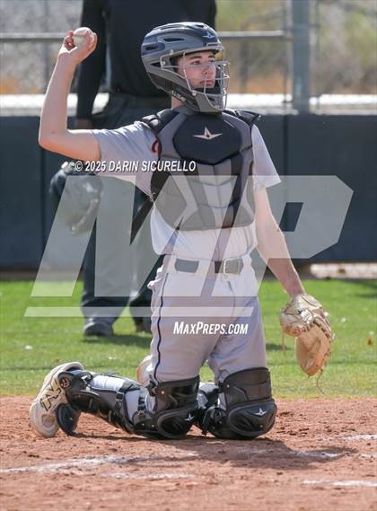 Thumbnail 2 in Warren vs. Poston Butte (Pinon/Huffman Memorial Invitational) photogallery.