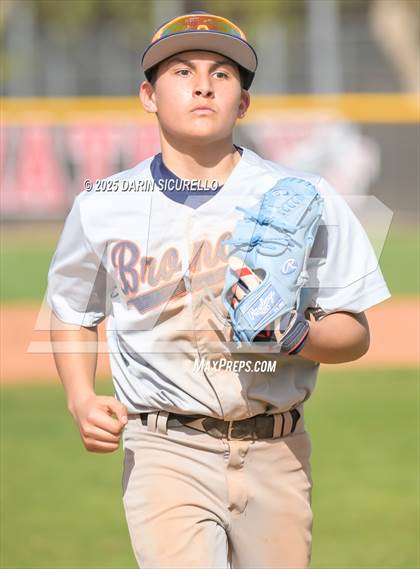 Thumbnail 2 in Warren vs. Poston Butte (Pinon/Huffman Memorial Invitational) photogallery.