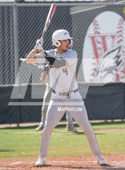 Thumbnail 3 in Warren vs. Poston Butte (Pinon/Huffman Memorial Invitational) photogallery.