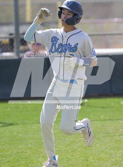Thumbnail 3 in Warren vs. Poston Butte (Pinon/Huffman Memorial Invitational) photogallery.