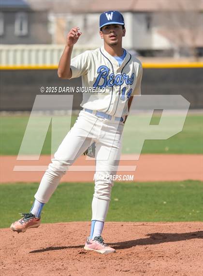 Thumbnail 3 in Warren vs. Poston Butte (Pinon/Huffman Memorial Invitational) photogallery.