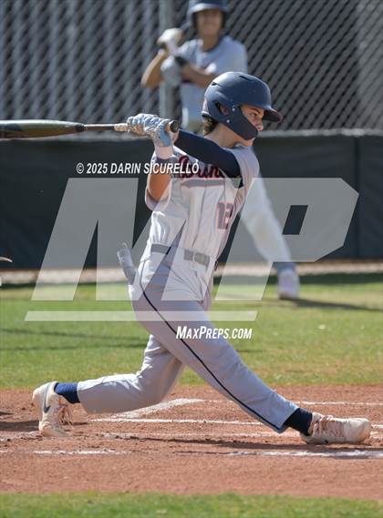 Thumbnail 1 in Warren vs. Poston Butte (Pinon/Huffman Memorial Invitational) photogallery.