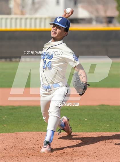 Thumbnail 2 in Warren vs. Poston Butte (Pinon/Huffman Memorial Invitational) photogallery.