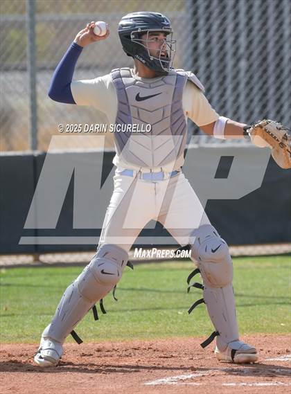 Thumbnail 3 in Warren vs. Poston Butte (Pinon/Huffman Memorial Invitational) photogallery.