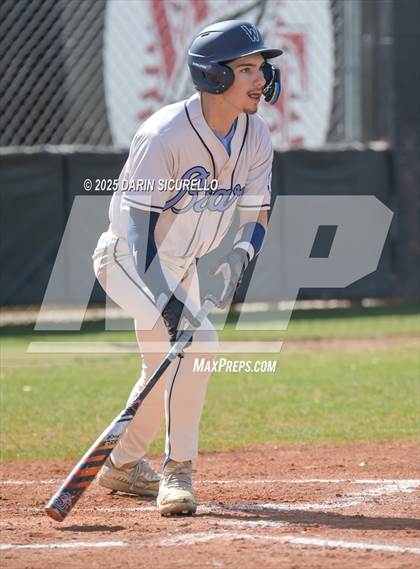 Thumbnail 3 in Warren vs. Poston Butte (Pinon/Huffman Memorial Invitational) photogallery.