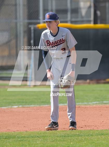 Thumbnail 1 in Warren vs. Poston Butte (Pinon/Huffman Memorial Invitational) photogallery.