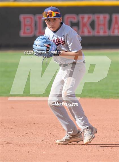 Thumbnail 2 in Warren vs. Poston Butte (Pinon/Huffman Memorial Invitational) photogallery.