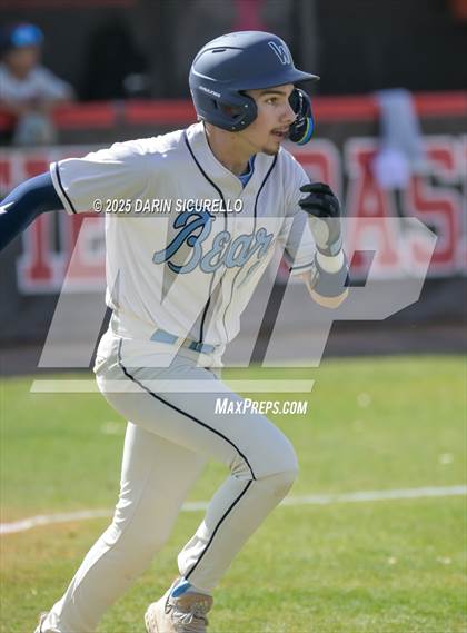 Thumbnail 2 in Warren vs. Poston Butte (Pinon/Huffman Memorial Invitational) photogallery.