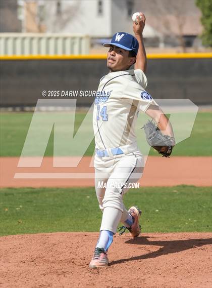 Thumbnail 3 in Warren vs. Poston Butte (Pinon/Huffman Memorial Invitational) photogallery.
