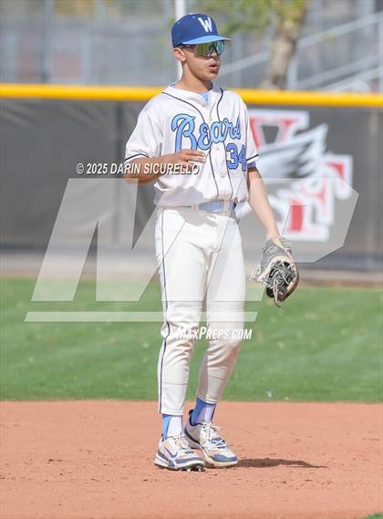Thumbnail 2 in Warren vs. Poston Butte (Pinon/Huffman Memorial Invitational) photogallery.