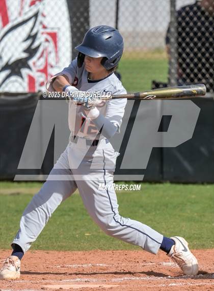 Thumbnail 3 in Warren vs. Poston Butte (Pinon/Huffman Memorial Invitational) photogallery.
