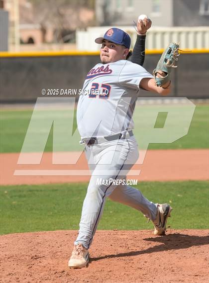 Thumbnail 2 in Warren vs. Poston Butte (Pinon/Huffman Memorial Invitational) photogallery.
