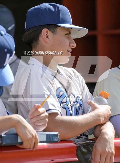 Thumbnail 2 in Warren vs. Poston Butte (Pinon/Huffman Memorial Invitational) photogallery.