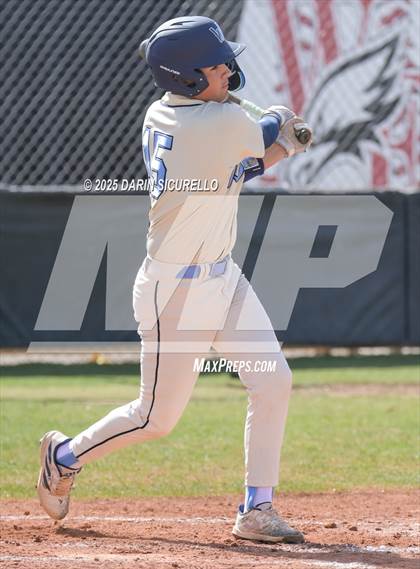 Thumbnail 3 in Warren vs. Poston Butte (Pinon/Huffman Memorial Invitational) photogallery.