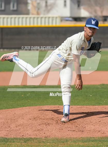 Thumbnail 1 in Warren vs. Poston Butte (Pinon/Huffman Memorial Invitational) photogallery.