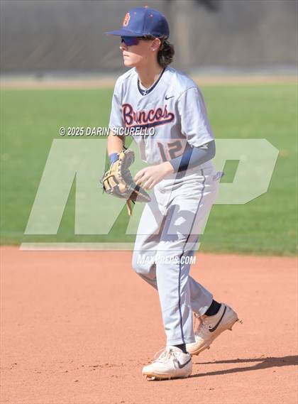 Thumbnail 2 in Warren vs. Poston Butte (Pinon/Huffman Memorial Invitational) photogallery.