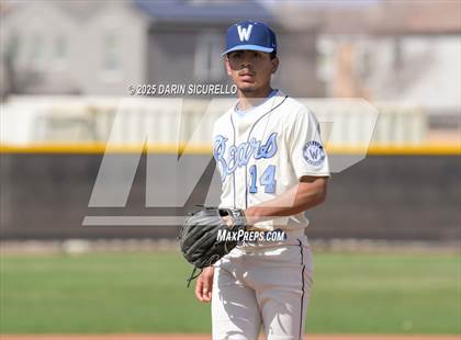 Thumbnail 2 in Warren vs. Poston Butte (Pinon/Huffman Memorial Invitational) photogallery.